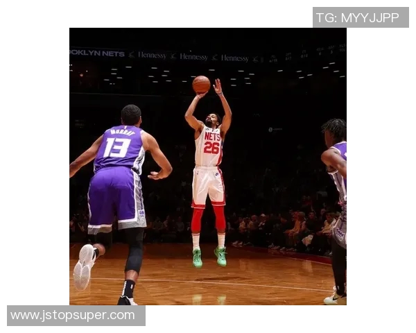 德阿隆福克斯如何在NBA赛场上展现领袖风范与个人魅力