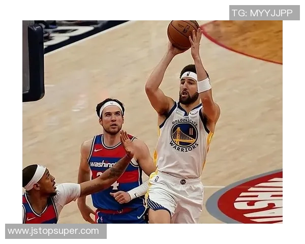 2015年11月3日勇士与灰熊的激烈对决回顾与精彩瞬间分析