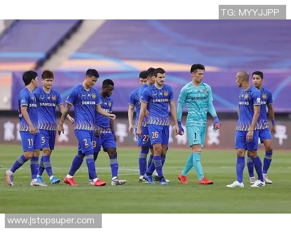 2015年鲁能与苏宁激战回顾：一场精彩绝伦的中超对决与历史意义分析