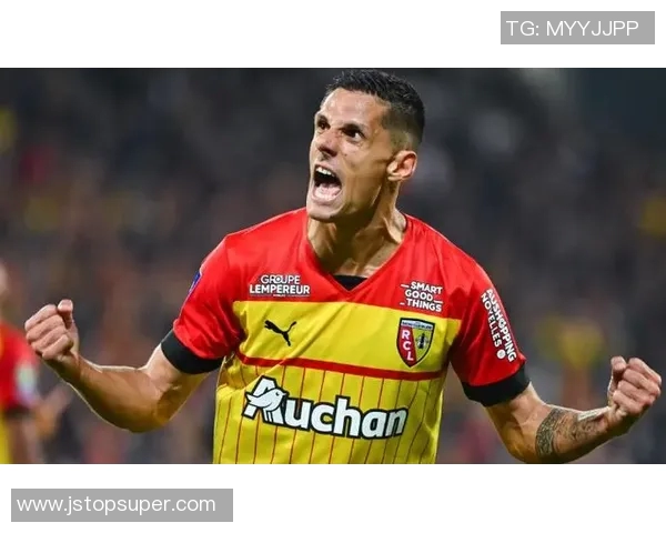 勒阿弗尔与兰斯的激烈对决揭示法甲新赛季的竞争格局与球队实力对比