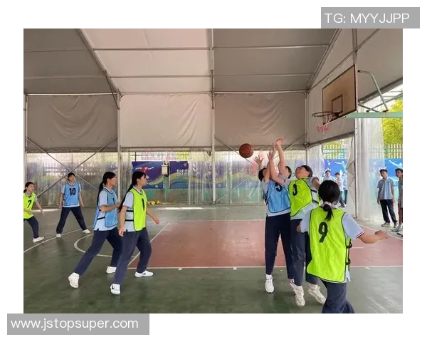 新秀与年轻球员崛起的时代:探索他们在篮球赛场上的潜力与未来发展 新秀与年轻球员崛起的时代:探索他们在篮球赛场上的潜力与未来发展